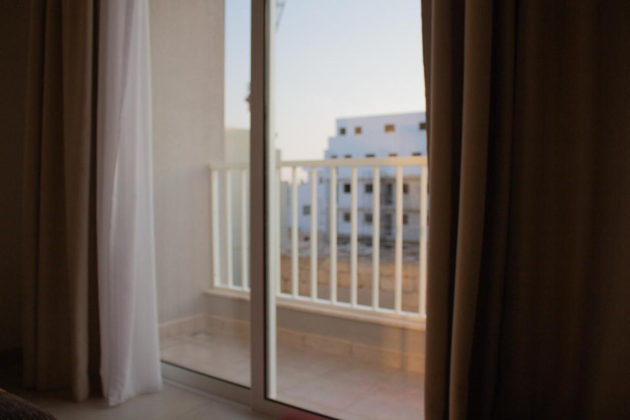 2 Bedroom Apartment Close To City Centre Tas-Sienja エクステリア 写真